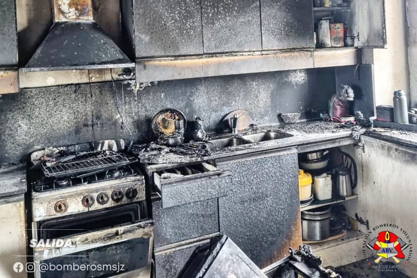 Un departamento fue parcialmente quemado en las Torres del Molino