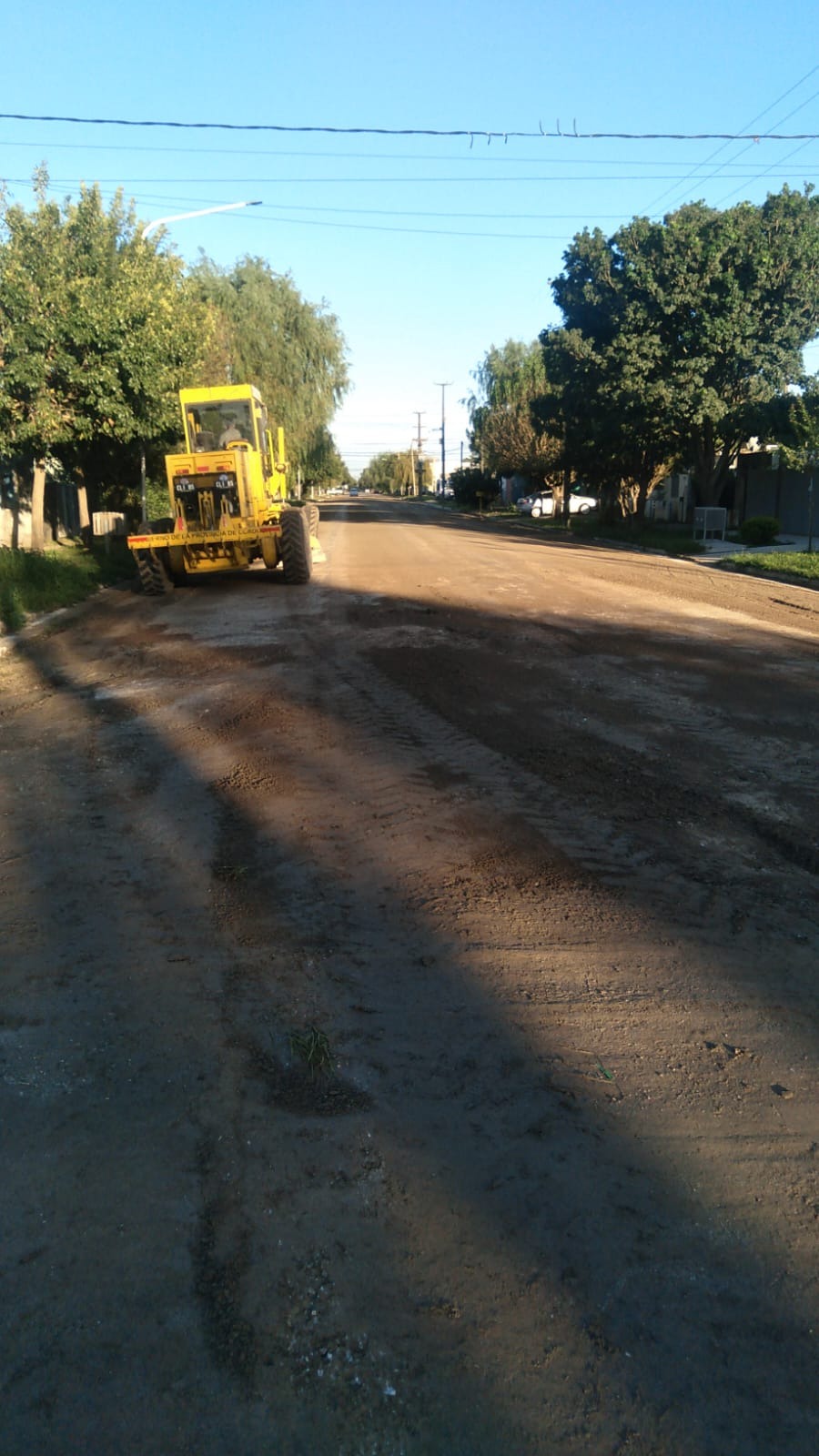 Las cuadrillas de bacheo están desmoldando cordones en Pedro Lino Funes y Avellaneda y Santa Fe y Tucumán