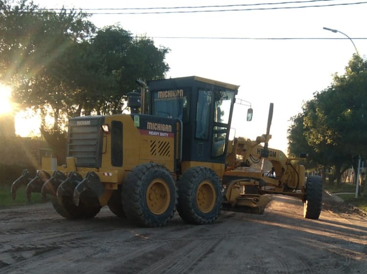Trabajos de ripio en Villa Argentina y Barrio Sur