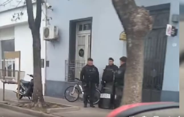 Allanamiento en la financiera de Corral de Bustos por presunto lavado de activos