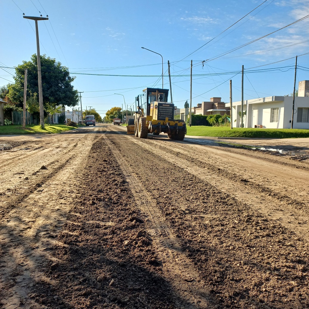 Trabajos municipales en marcha: Operativos de mantenimiento urbano en diversos sectores de la ciudad