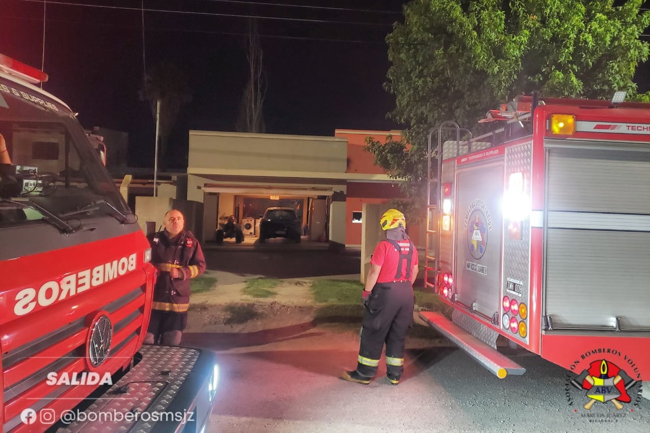 Incendio en una vivienda de Soberanía Nacional al 300 que fue rápidamente sofocado por sus propietarios