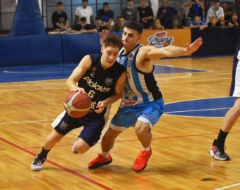 San Martín le ganó un duelo emotivo a Atalaya en Rosario en un juego que empezó el sábado y terminó en la primera hora del domingo