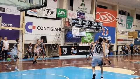Con un trabajo soberbio de Thiago Sanzano que anotó 32 puntos San Martín se impuso a Almagro de Esperanza por el Torneo Federal 