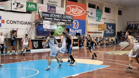 Con un trabajo soberbio de Thiago Sanzano que anotó 32 puntos San Martín se impuso a Almagro de Esperanza por el Torneo Federal 