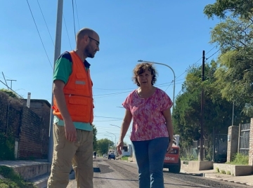 Marcos Juárez inaugura su primera calle con asfaltado en frío: 