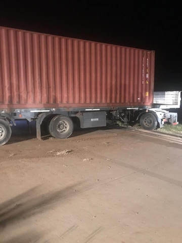 Gral Roca: camionero de Leones despistó en la Autopista Rosario-Córdoba
