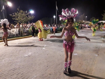 Monte Buey: 5000 personas disfrutaron del carnaval con Sergio Gallegillo