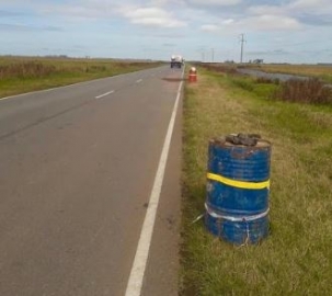 La municipalidad de Leones realizó un arreglo provisorio del bache en la ruta 59 

