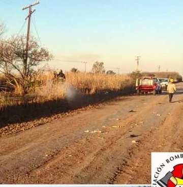 Bomberos voluntarios dos salidas por incendio