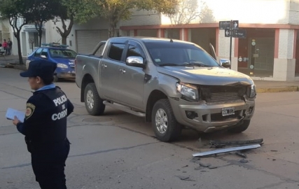 Marcos Juárez: fuerte accidente en la esquina de 1º y 25 de Mayo
