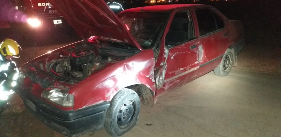 Leones: 6 ocupantes ilesos tras accidente en zona rural