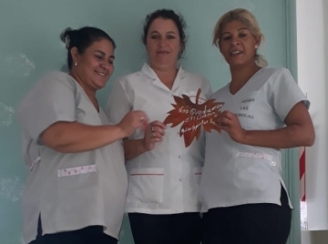 “Les dijimos a las abuelas que estamos en un crucero para sobrellevar la cuarentena” dijo la encargada de Las Magnolias 1