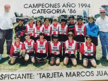Javier Toledo: el marcosjuarense goleador de la Superliga siempre con la humildad de los grandes