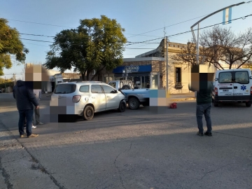 Accidente automovilístico en zona urbana 