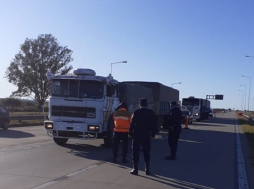 Funciona el control sanitario en la autopista en el ingreso a Marcos Júarez