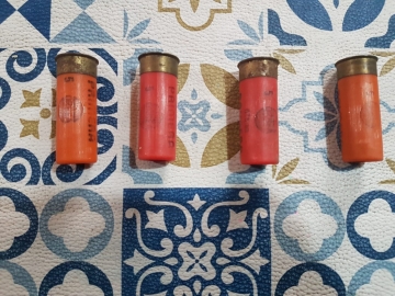3 hombres detenidos por tenencia ilegal de armas y violar la cuarentena