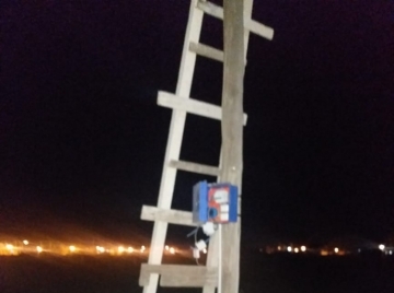 Dos hombres quisieron robar cables y cortaron la térmica del alumbrado público