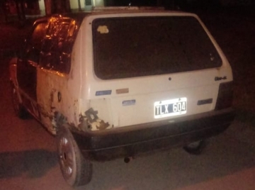 Los detuvieron merodeando, secuestraron cuchillos y una barreta de hierro 