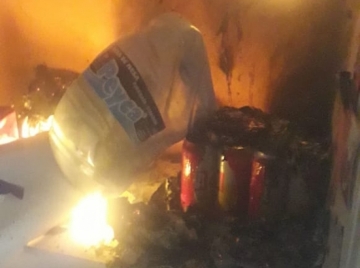 Doble salida de bomberos por incendio de campo y casa