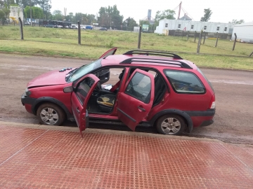 Detuvieron a dos hombres por tener marihuana