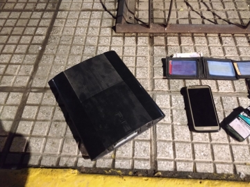 Lo arrestaron mientras vendía una PlayStation robada