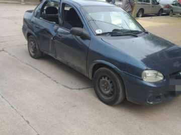 Doble salida de bomberos por choques entre autos y motos