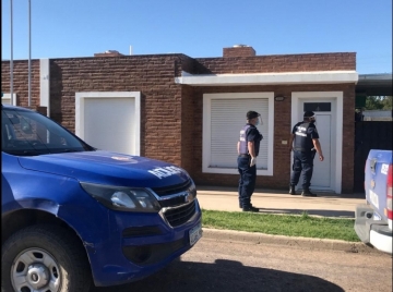 Lo detuvieron por violencia familiar aunque ya contaba con una orden de restricción
