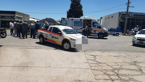 Motociclista trasladado al hospital por traumatismo en hombro y espalda