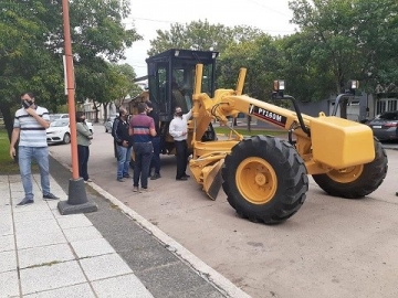 Municipio de Armstrong adquiere máquina motoniveladora 0 kilómetro
