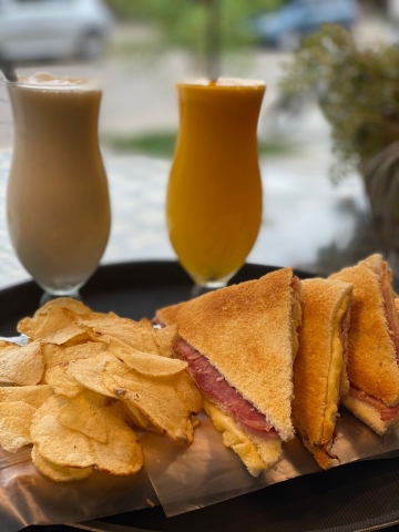 Velezzo Café abre sus puertas en la esquina de Agusti Comunicación
