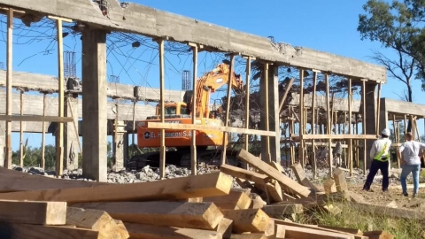 Provincia informa el estado de situación de la demolición de vigas y losas del edificio escuela Proa Marcos Juárez