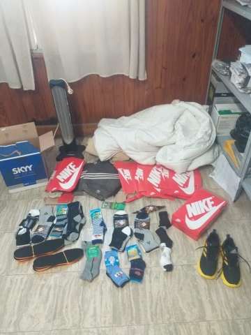 Un menor de 17 años y un mayor de 23 implicados en el robo del local Ver Mar