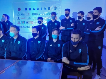 “Lo lindo del proyecto es que tiene una continuidad en el tiempo”, dijo el entrenador Óssola
