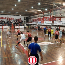 “Son un grupazo que logró acoplar los chicos de afuera con los locales”