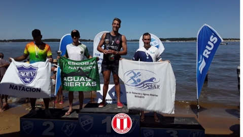 5 nadadores de Argentino en la prueba de aguas abiertas de Concepción del Uruguay