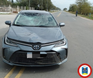 Mujer sufrió traumatismos al accidentarse en motocicleta