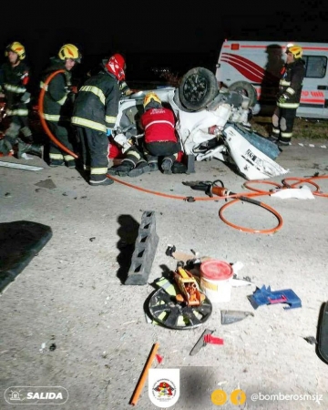 Marcosjuarense con graves heridas tras chocar contra un camión en autopista
