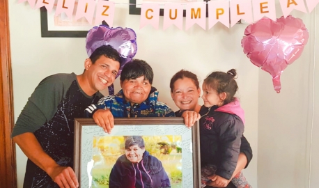 “Llorando entre lágrimas Martina me dijo que cumplía los años y nunca lo pudo festejar”