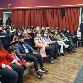 Emotiva entrega de los certificados de capacitación laboral