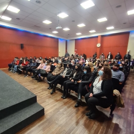 Emotiva entrega de los certificados de capacitación laboral