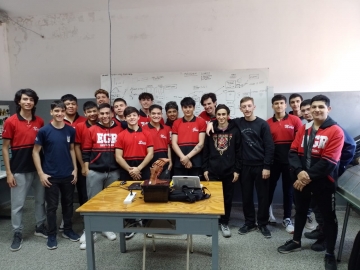 “Vamos a ayudar a las personas entre el mundo virtual y real”: explicaron alumnos de 7mo año del IPET 51 sobre el Proyecto Maugen Argentina