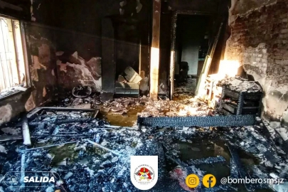 Alumnos del colegio Mitre realizan donaciones para la familia de un compañero que lo perdió todo en un incendio