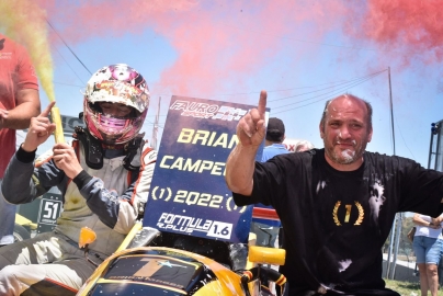 “Nunca bajamos los brazos y por eso se dio el resultado”, dijo Brian Massa sobre su triunfo en la Fórmula Renault Plus