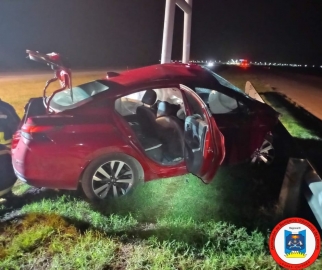 Conductor fue internado tras perder el control de su auto en autopista