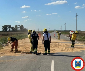 Impactó contra una motocicleta con dos ocupantes mayores de edad y se dio a la fuga