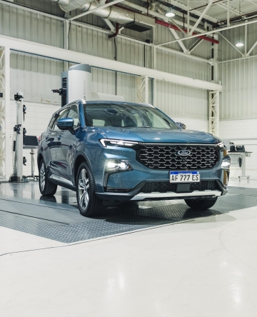 Ford anuncia el lanzamiento de la nueva Ranger Raptor y Territory  