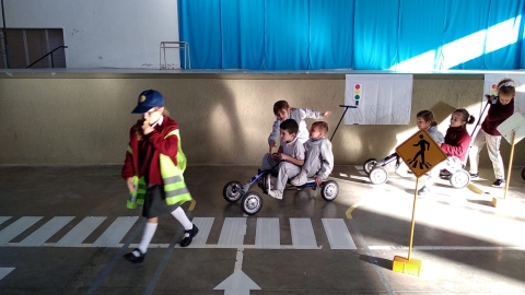 “Transitando la miniciudad”: capacitación para niños de nivel inicial y primario