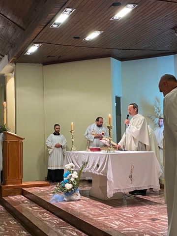 “Jesucristo ha cambiado mi vida, pasé de una superficial a una con sentido”, dijo el nuevo párroco José Ignacio Defagot