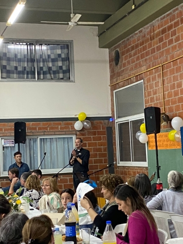 “Jesucristo ha cambiado mi vida, pasé de una superficial a una con sentido”, dijo el nuevo párroco José Ignacio Defagot
